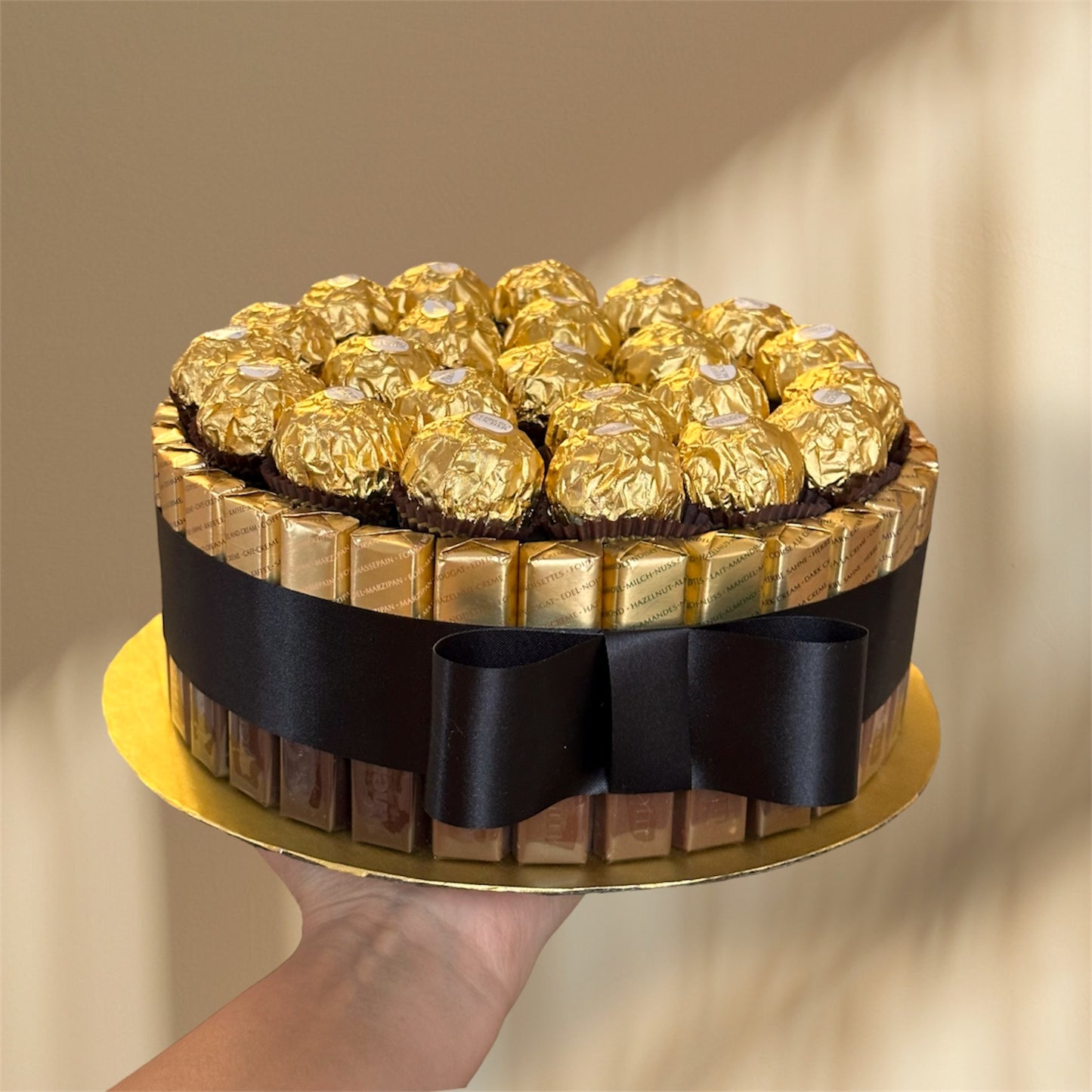 Luxury Ferrero Rocher Round Cake Giftbox. Gift for birthday, Anniversary gift, Thank you gift, Gift for Mom, Sister, Friend and Loved ones.