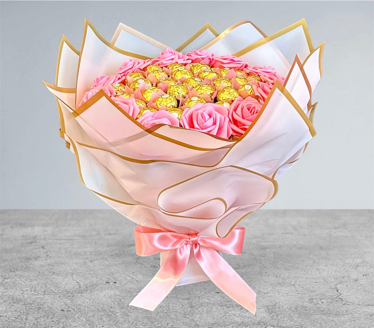 Pink Roses Bouquet with Ferrero Rocher Chocolotes. Gift for Mother, Friend, Birthday or Any occasions. Thank you, Get well Bouquet